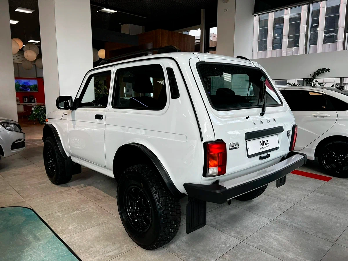 Lada Niva Legend Bronto - фото №2