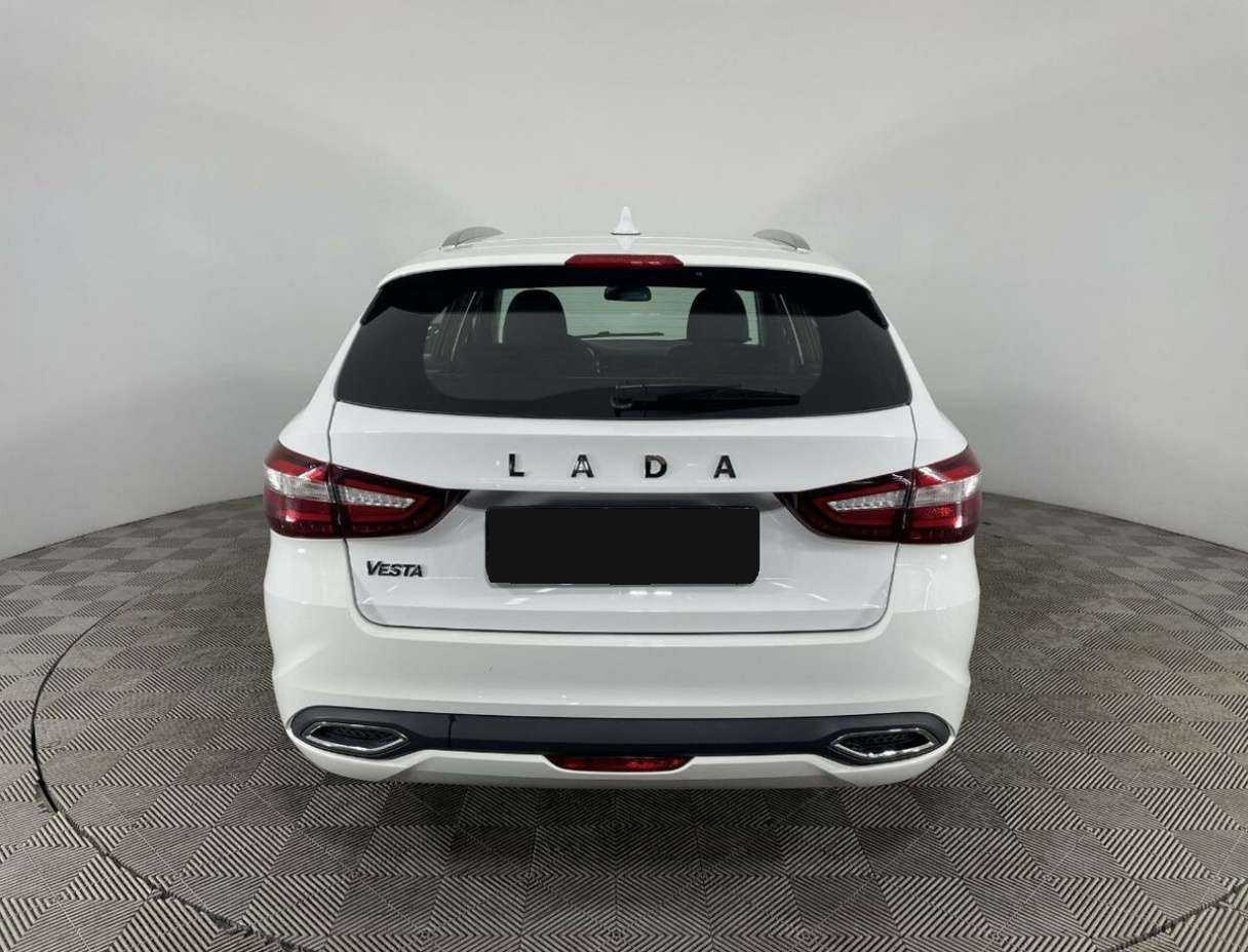 Lada (ВАЗ) Vesta SW, 2023 - фото №3